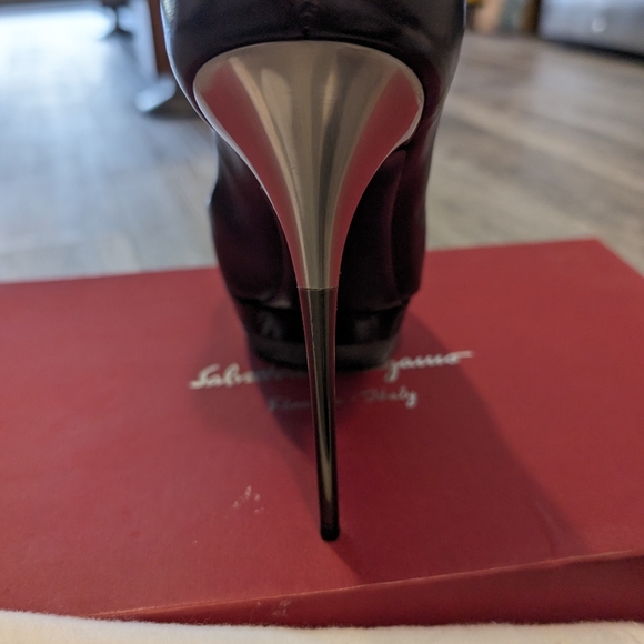 Salvatore Ferragamo Pumps - Picture 3 of 9